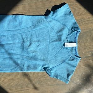 Ivivva Girls Short Sleeve Blue size 8